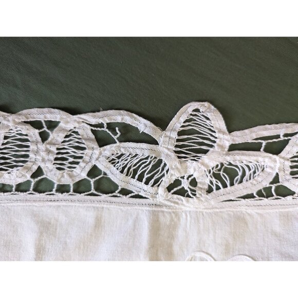 Vintage Battenberg table cloth 64x96" AS IS + napkins, Tape Lace Bridal - Picture 9 of 10
